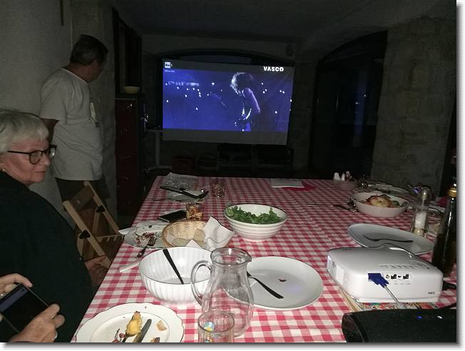 Clicca per scorrere le foto originali ingrandite